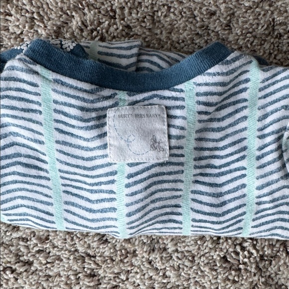 Burt’s Bees sleeper/footie - Picture 5 of 5